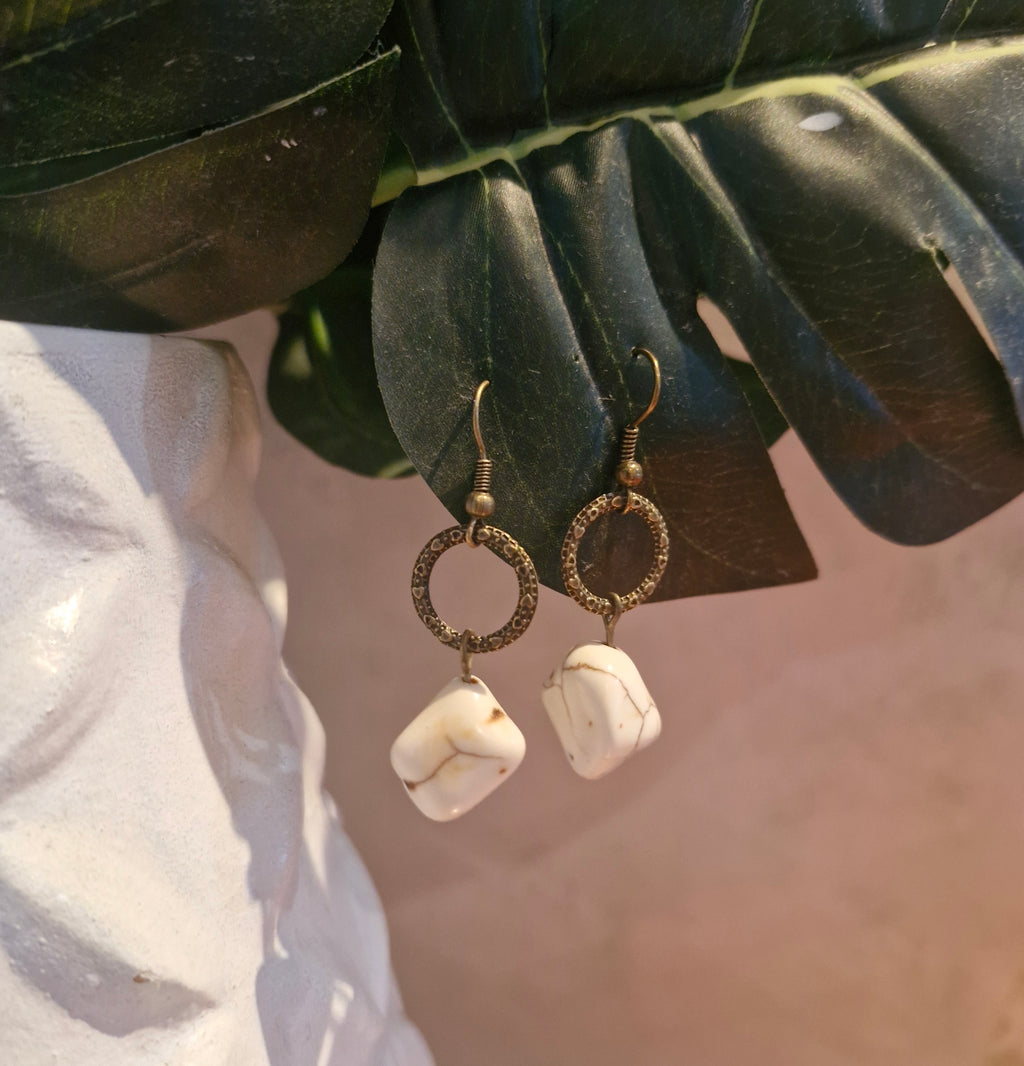 White howlite nugget drop